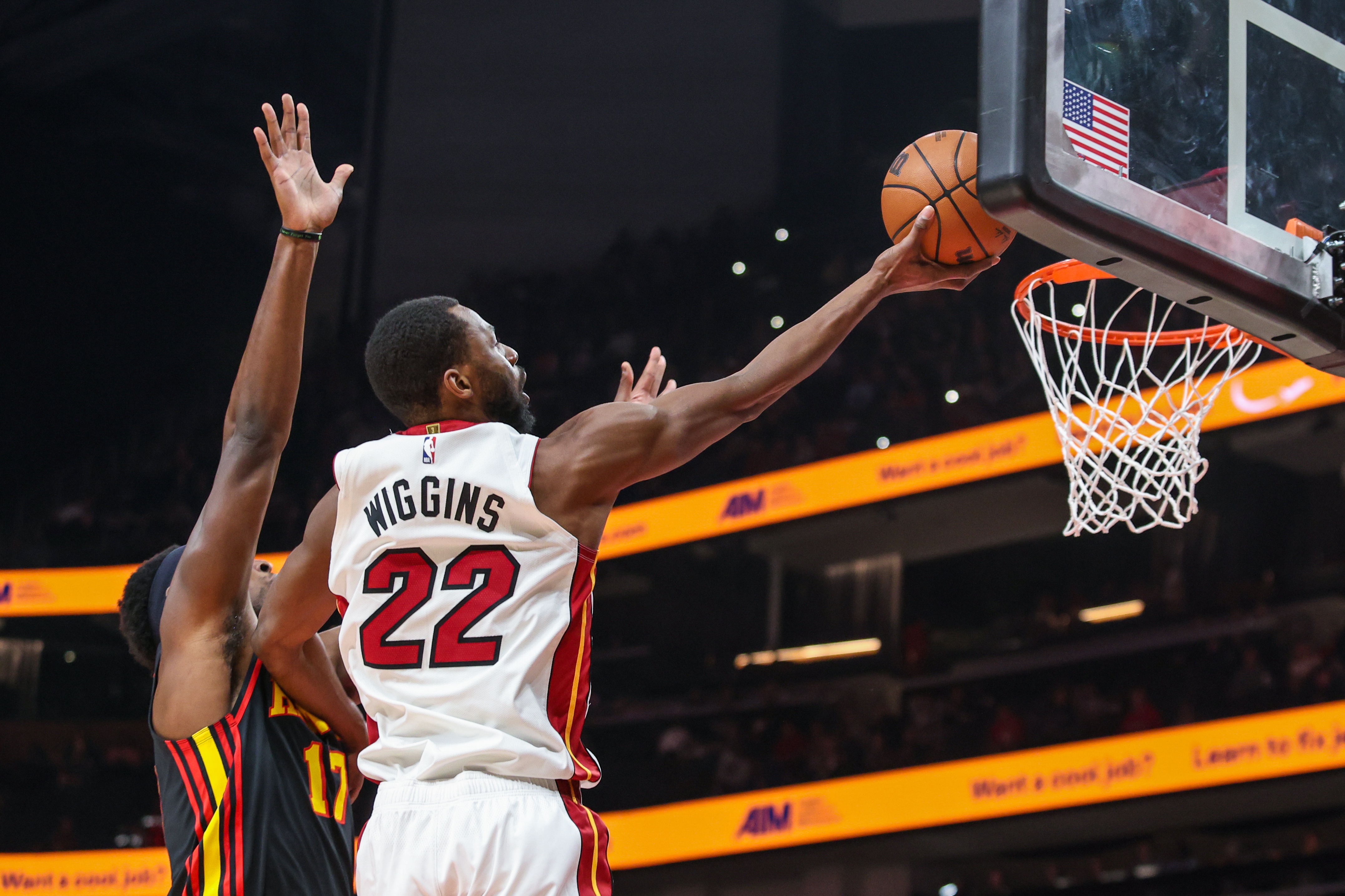 V体育官网下载地址-斯波:维金斯是最被低估的攻防一体球员之一 他能防&但也是得分手